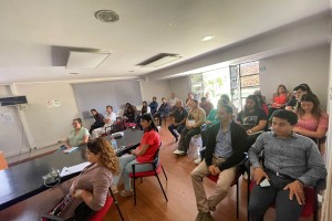 Funcionariosi en capacitacion